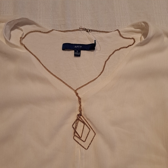 Apt 9 women's size Large Ivory colored blouse with necklace, new - Picture 12 of 15
